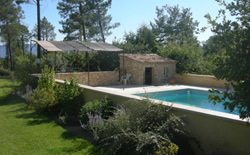 la piscine dans le parc